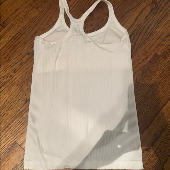 Ebb to Street Tank Top Light Support, B/C Cup - Picture 6 of 7